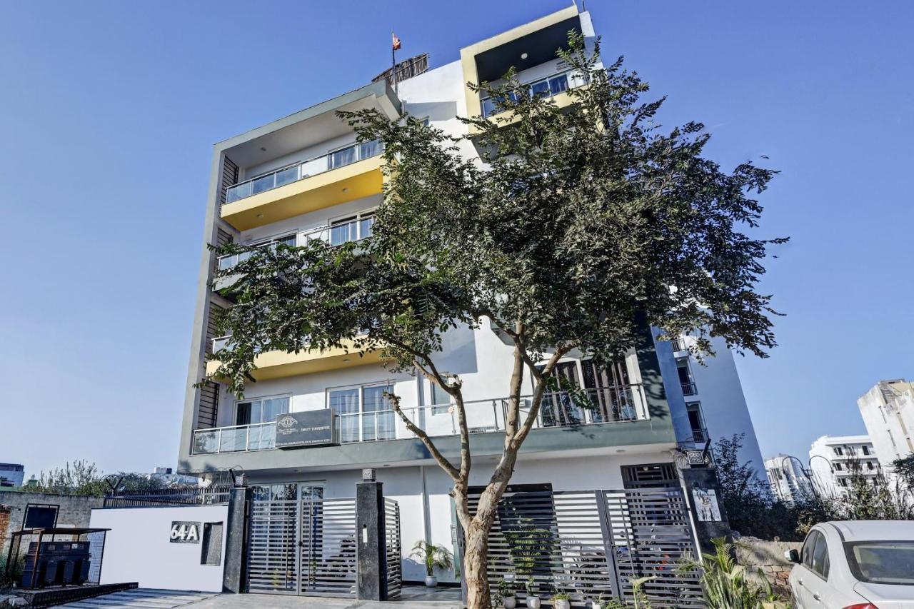 Super Townhouse Tipsyy Near Bestech Central Square Mall Гургаон Экстерьер фото