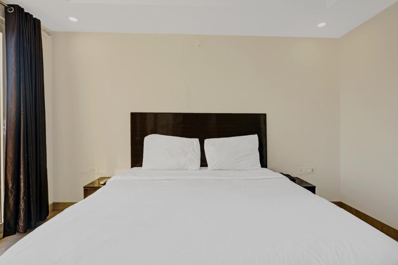 Super Townhouse Tipsyy Near Bestech Central Square Mall Гургаон Экстерьер фото