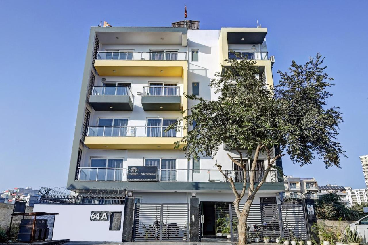 Super Townhouse Tipsyy Near Bestech Central Square Mall Гургаон Экстерьер фото