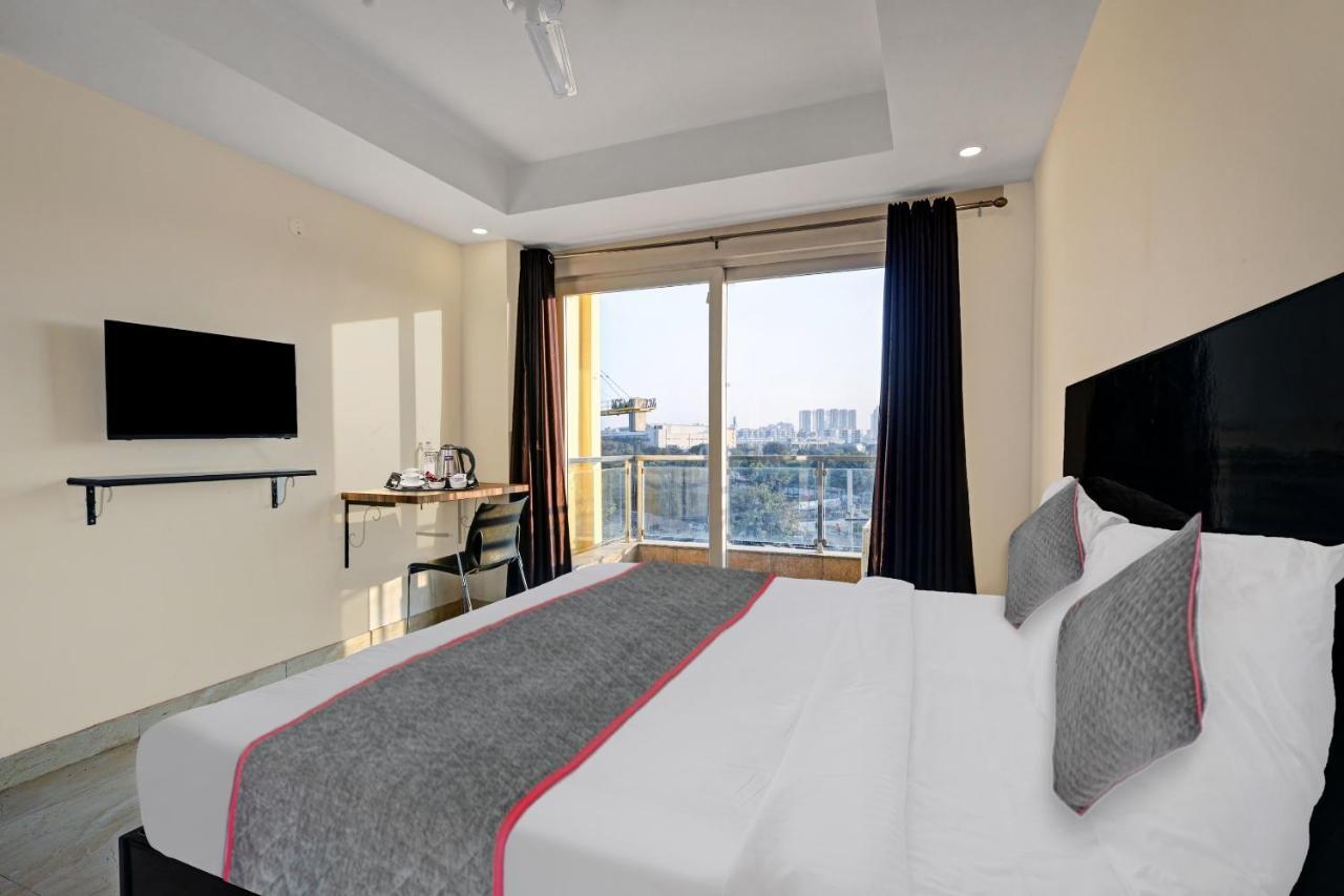 Super Townhouse Tipsyy Near Bestech Central Square Mall Гургаон Экстерьер фото