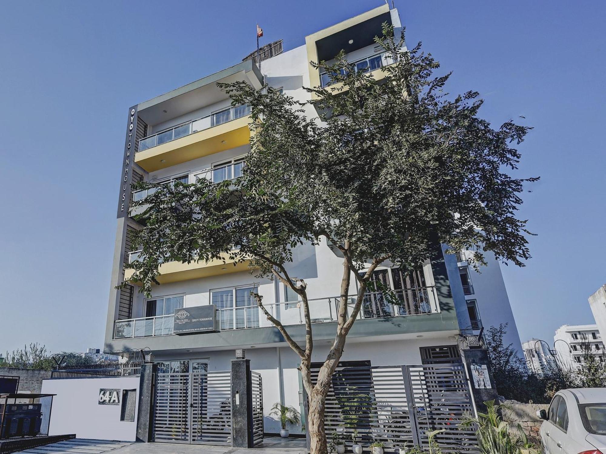 Super Townhouse Tipsyy Near Bestech Central Square Mall Гургаон Экстерьер фото